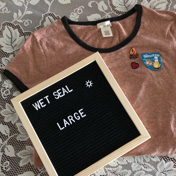 ⭐️Wet Seal S’mores Ringer Tee - Picture 1 of 4